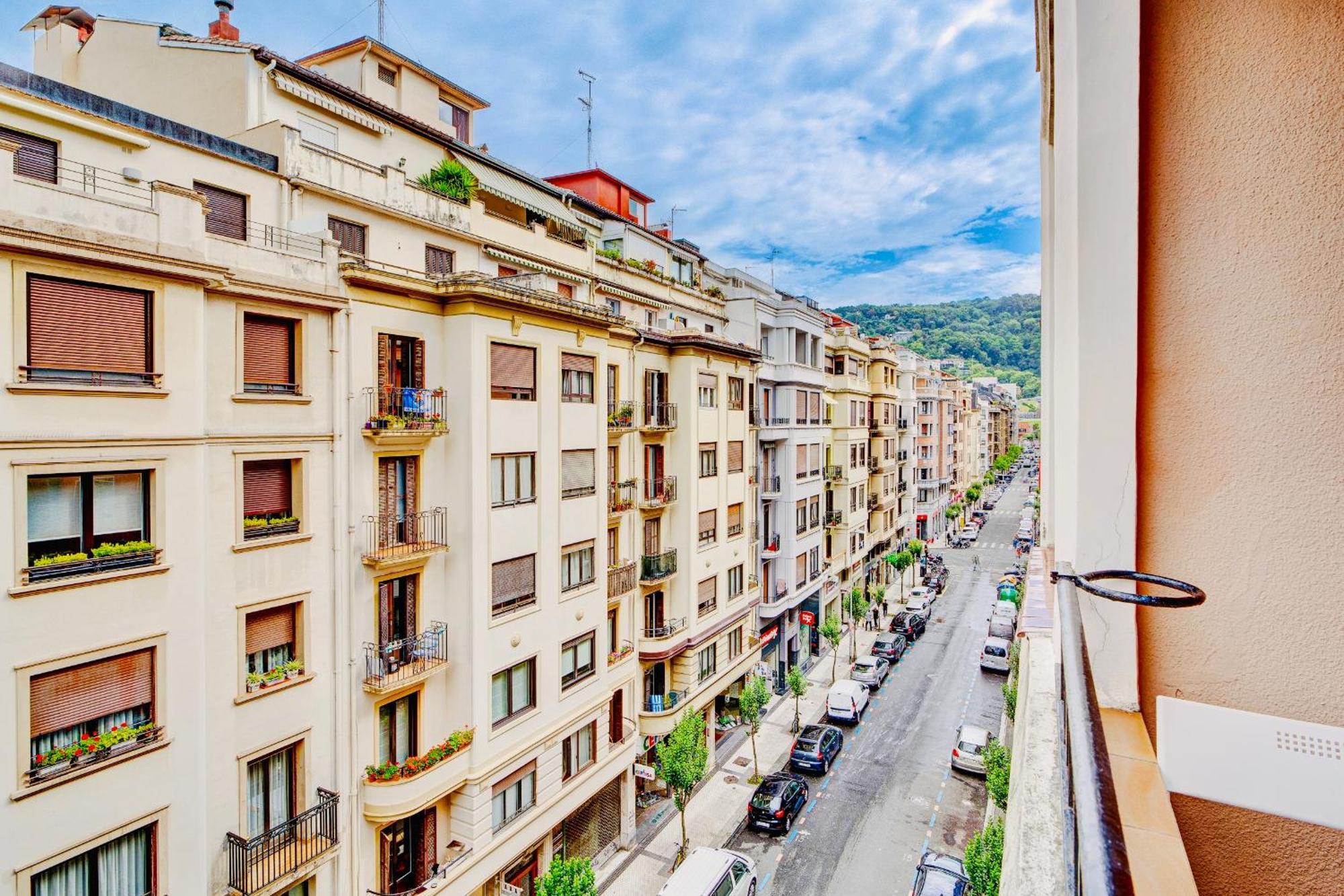 Apartamento Coqueto En Gros San Sebastián Kültér fotó
